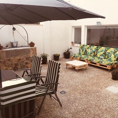 Acogedora Casa Con Patio En El Tiemblo Lägenhet Exteriör bild