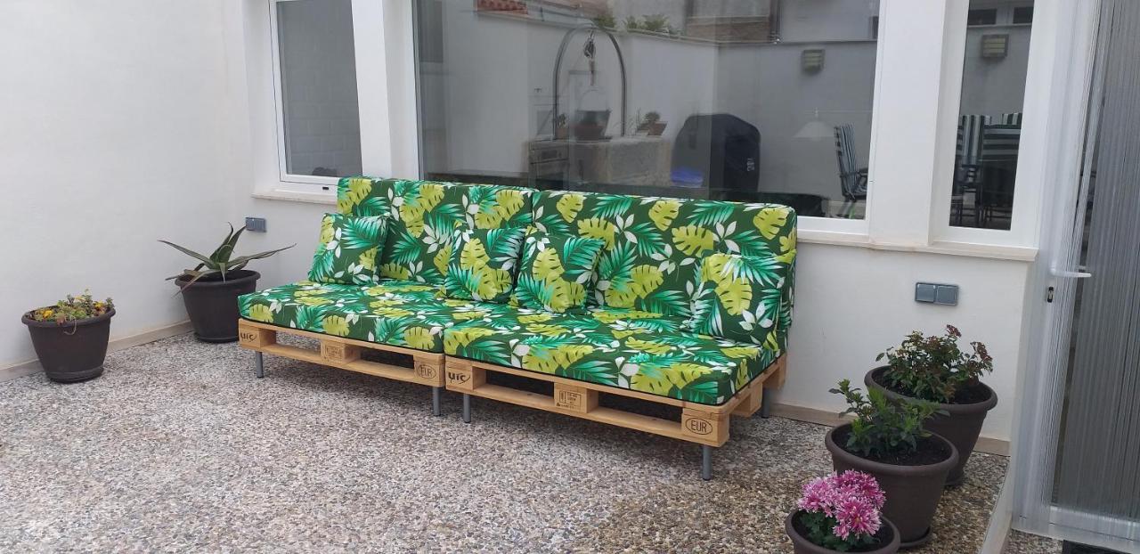 Acogedora Casa Con Patio En El Tiemblo Lägenhet Exteriör bild